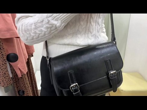 ❤️ אוננות פומבית של הכלבה הצעירה פרלברי עם דילדו בחדר המתאים ❤️ פורנו ב-iw.xxxifuck.ru ❌